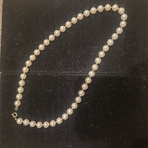 18" faux pearl necklace